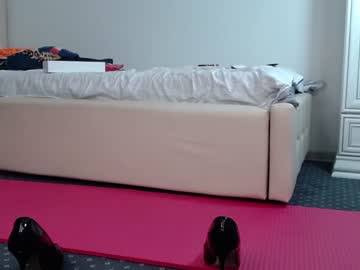 girl
        carmela_fox cam image #36614