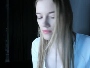 girl
        littlesweet_alice cam image #878485