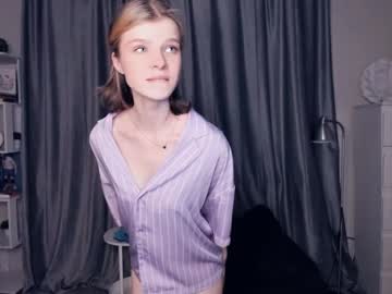 girl
        sindykate cam image #4667041