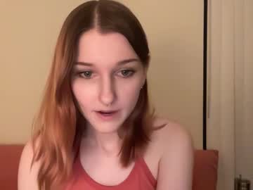 girl
        tinytittytia cam image #4712362