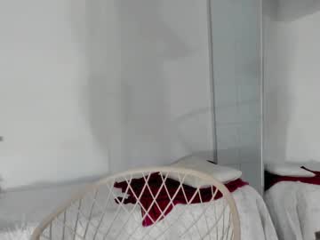 girl
        yourbonie cam image #6749016