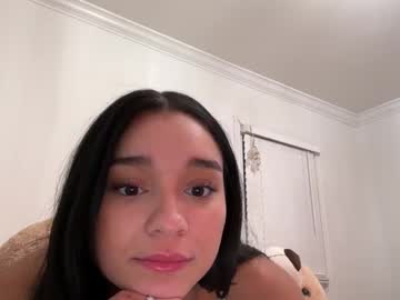 girl
        adriannarodriguez cam image #5970409