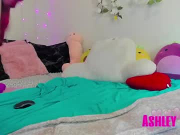 couple
        beg4itbaby cam image #1542057