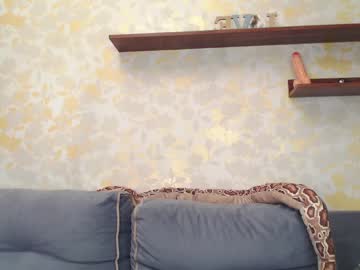 girl
        steph_fossst cam image #198923