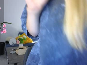 girl
        callme_star cam image #4441790