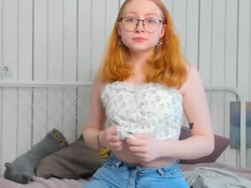 girl
        afradenmon cam image #4454192