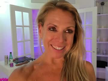 girl
        wildwifebarbie cam image #4980524