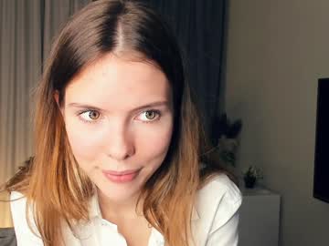 girl
        juunerose cam image #5468139