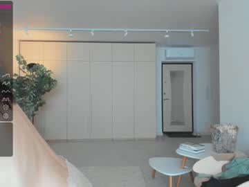 girl
        oki_dokie cam image #1676639