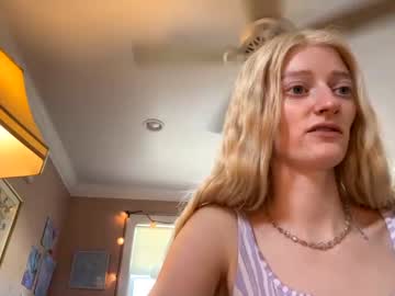 girl
        ssoftstarr18 cam image #4224949