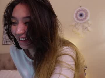 girl
        sarasuo cam image #5910226