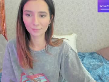 girl
        crystalnut cam image #5991400