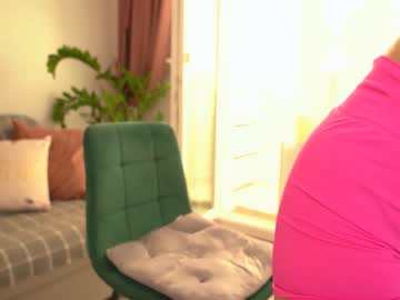 girl
        sweety_rinushka_ cam image #4060215