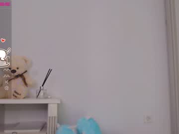 girl
        small_blondee cam image #210316