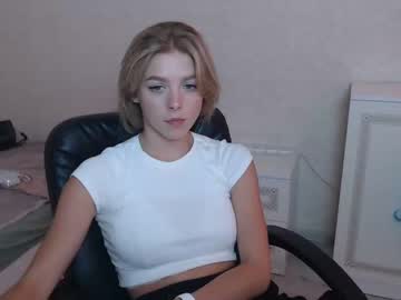 girl
        miaangel9 cam image #1783781