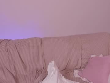 girl
        melissasuns cam image #4707383