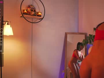 girl
        swt_molly cam image #223254