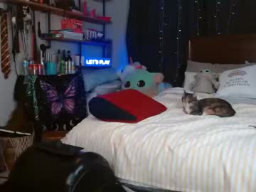 girl
        sultrysnow69 cam image #1139684