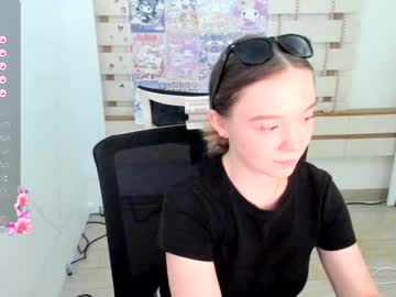 girl
        stasy_clapp cam image #4684277