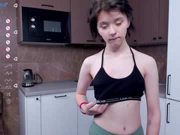 girl
        darellebodge cam image #3390056