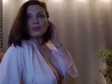 girl
        karrin cam image #810512