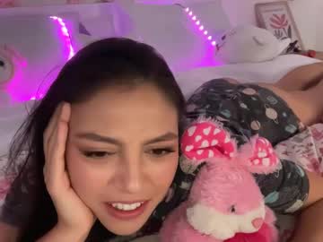 girl
        keirasworld cam image #6785457