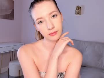 girl
        sunnmoonn cam image #6253064