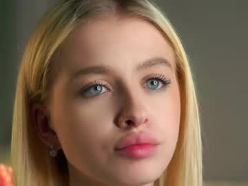 girl
        lunnadew cam image #6760381