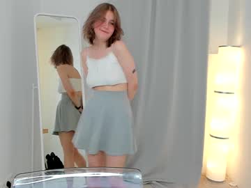 girl
        my_parisss cam image #208157