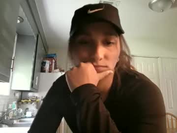 girl
        bgsubmgrl cam image #4275797