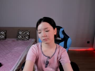 girl
        min_gun cam image #3064933