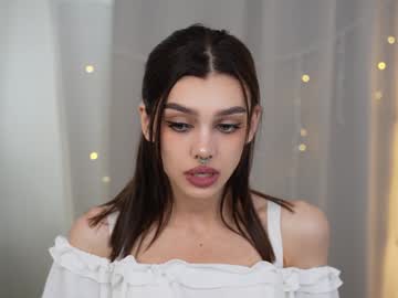 girl
        karina_amiri cam image #4713252