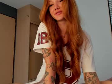 girl
        jerkoffstation cam image #6693301