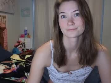 girl
        katynowhere cam image #4775179