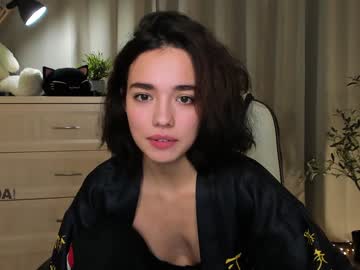 girl
        ella_flar_ cam image #405761