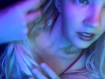 girl
        x_dreamgirl_x cam image #2160601