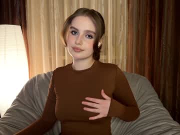 girl
        cute_siberian_girl cam image #3736190