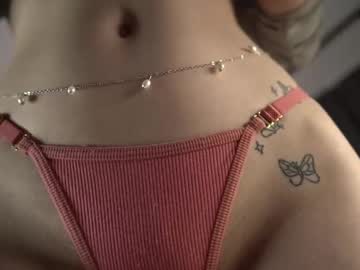 girl
        mia_blis cam image #6352175