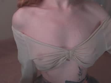 girl
        iara_mi cam image #5923815