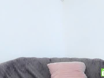 girl
        belovedkhlloe cam image #4790992