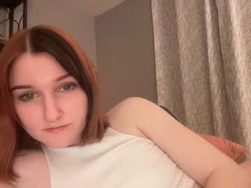girl
        tinytittytia cam image #3484463