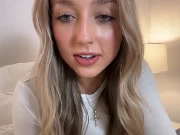 girl
        lovelyyylivyyy cam image #5046529