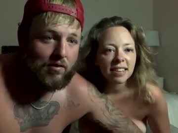 couple
        dad_nmom cam image #1586901