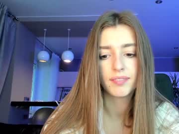 girl
        coy_amina_ cam image #310289