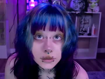girl
        lollyshy__ cam image #6748336