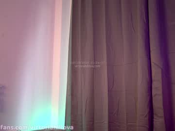 girl
        victoriahillova cam image #5220887