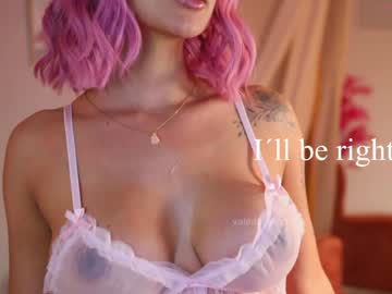 girl
        valeria_orozco cam image #5377228