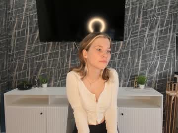 girl
        lynnatlee cam image #3880783