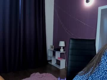 girl
        goldy_grace cam image #2227648