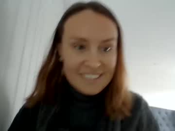 girl
        eatmypie69 cam image #2673743